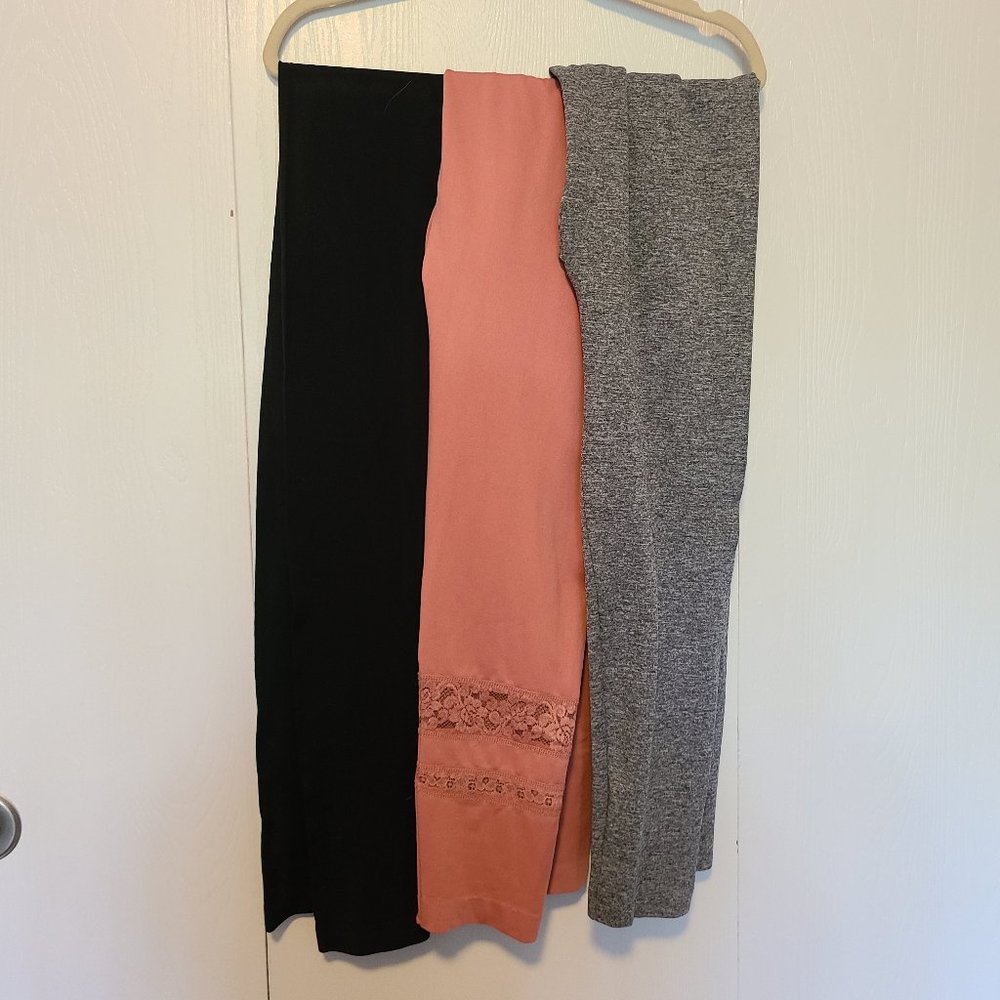 NWT Wallflower seamless leggings 3 pack